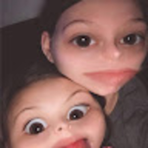 Meet your Posher, Brittany - Picture 1 of 1